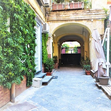 Residence E Appartamenti Bausan ナポリ エクステリア 写真