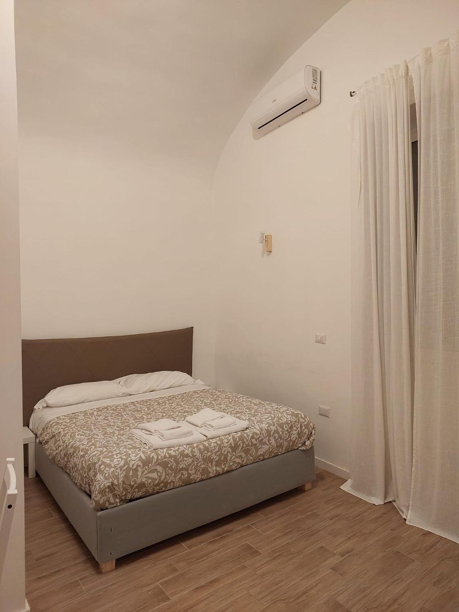 Residence E Appartamenti Bausan ナポリ エクステリア 写真