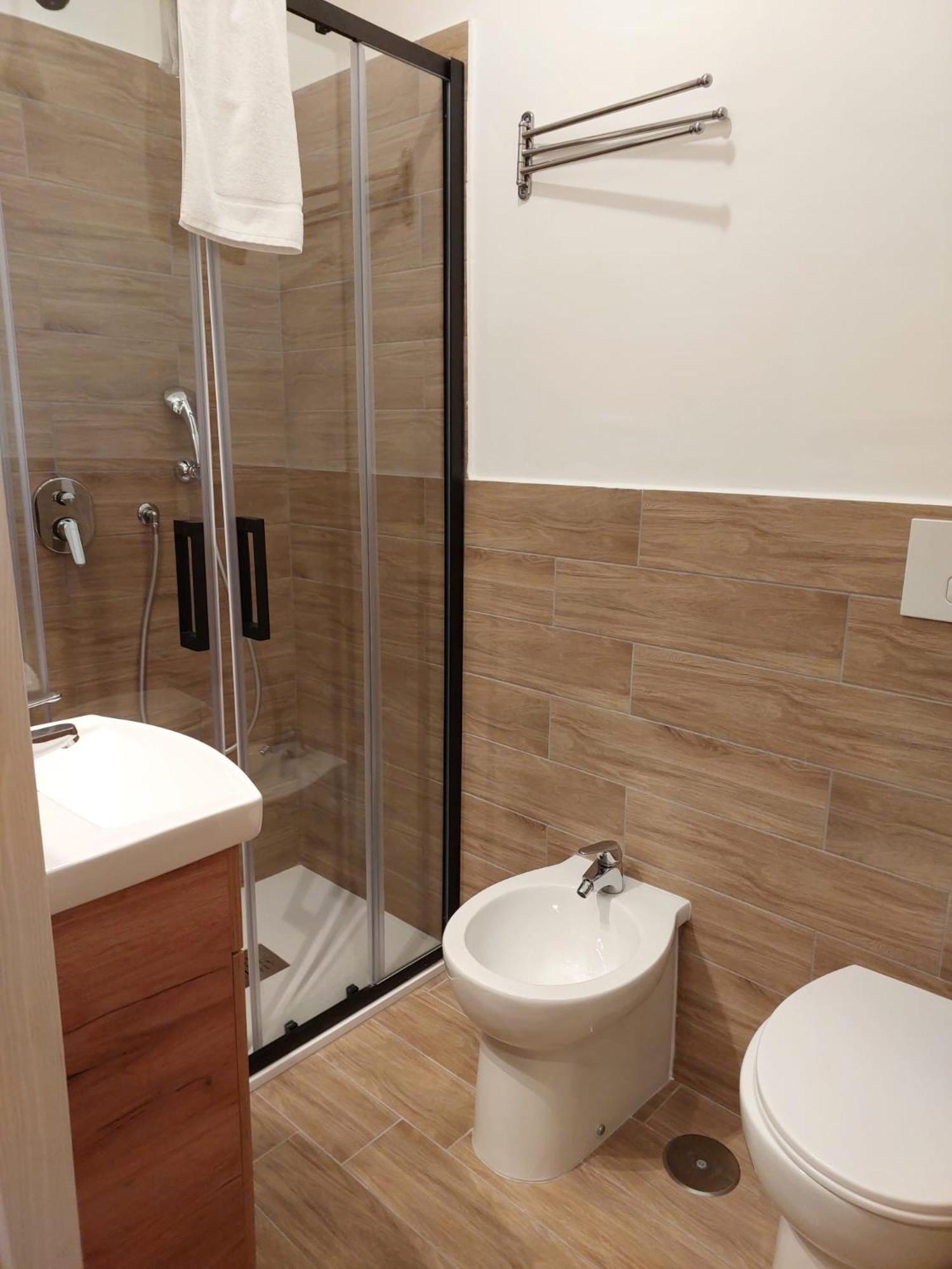 Residence E Appartamenti Bausan ナポリ エクステリア 写真
