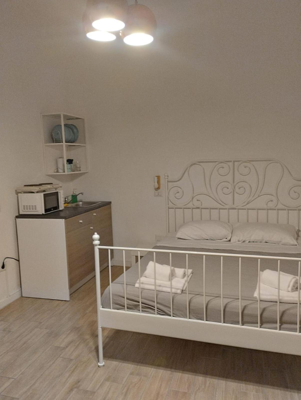 Residence E Appartamenti Bausan ナポリ エクステリア 写真