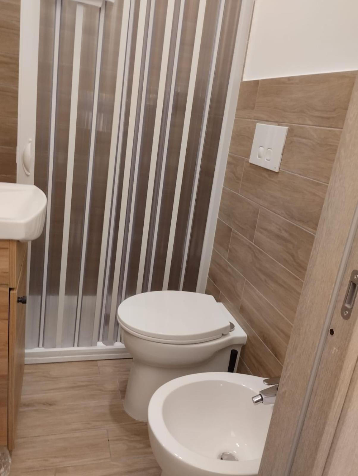 Residence E Appartamenti Bausan ナポリ エクステリア 写真