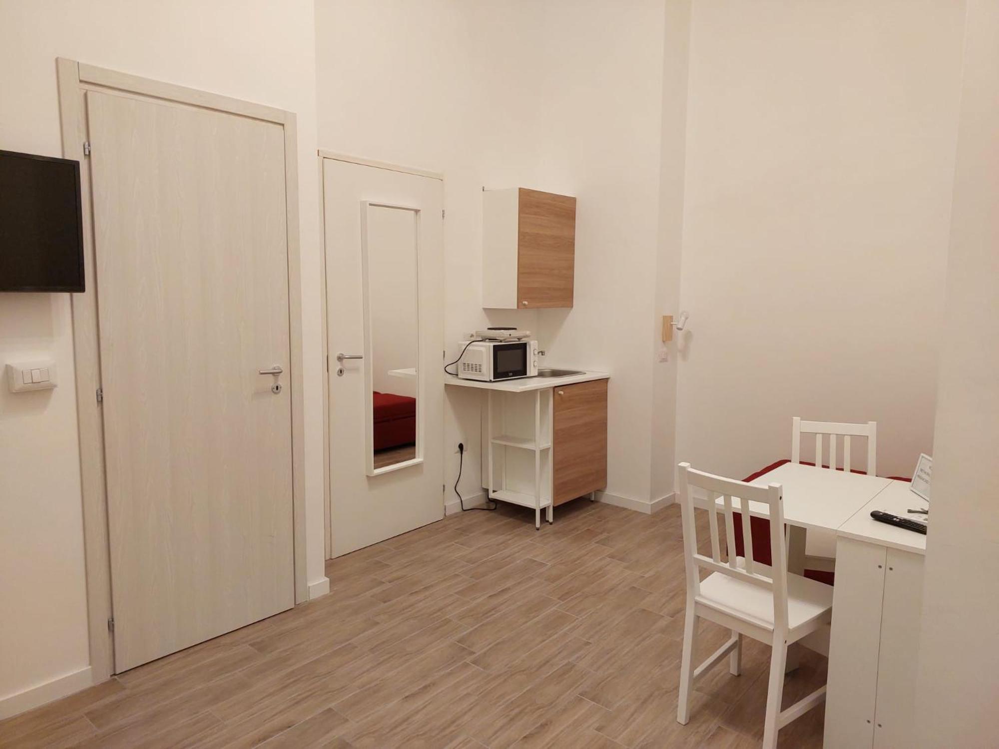 Residence E Appartamenti Bausan ナポリ エクステリア 写真